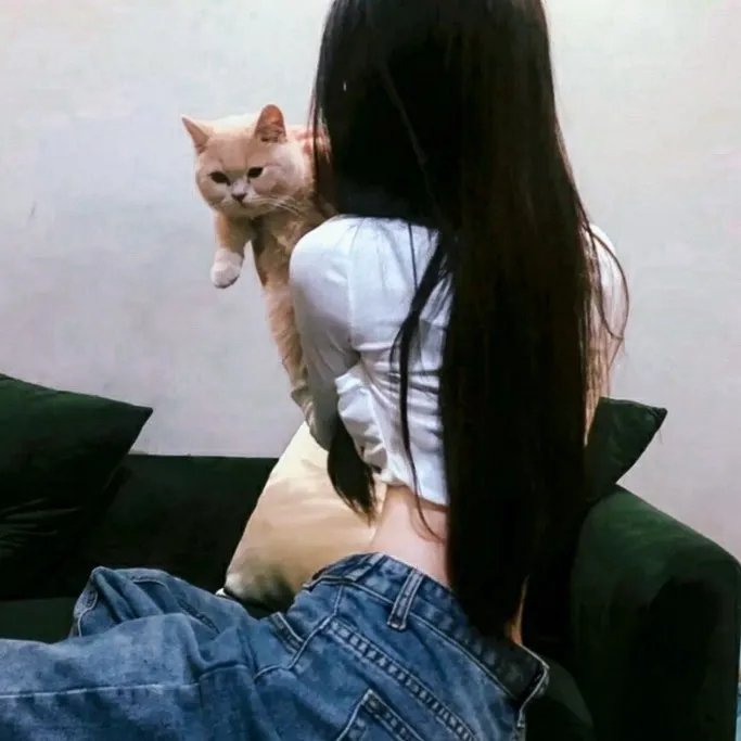 霸气女销售